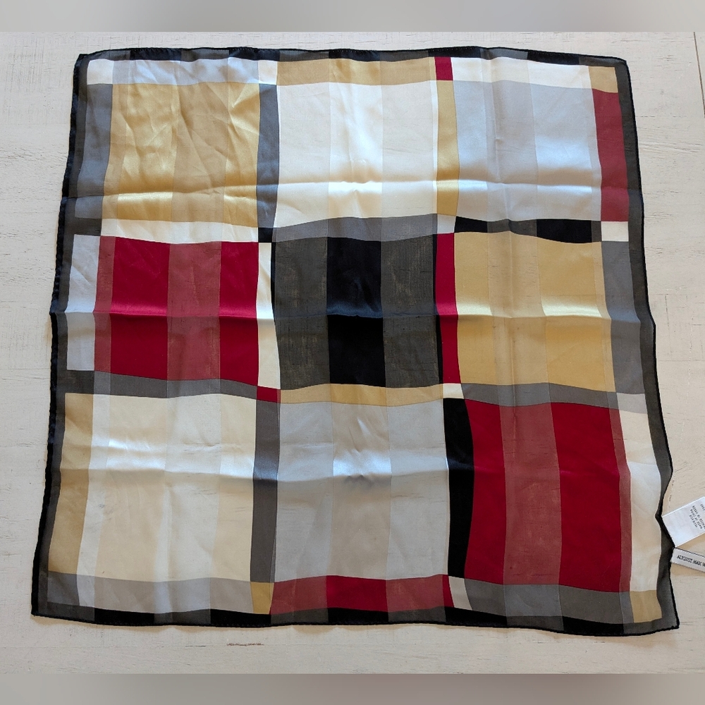 August Max Silk Scarf NWT 21" Square Block Pattern